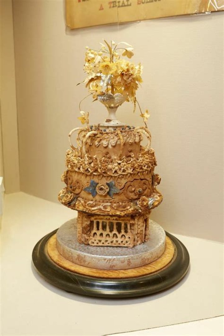 Can you still buy Cliff Notes?