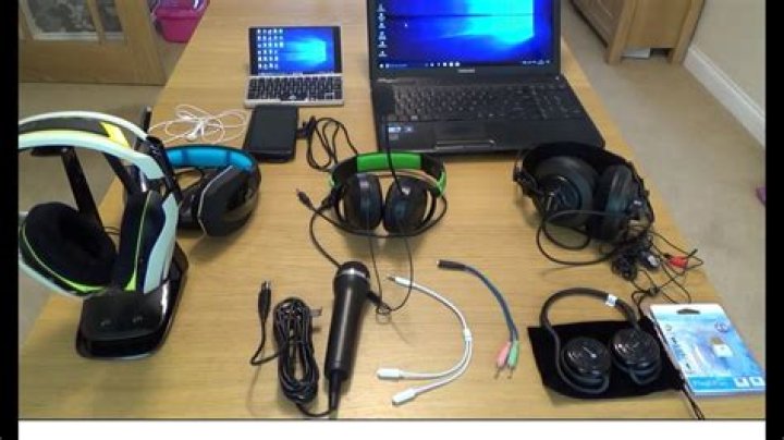 How do you hook up a gaming headset to a laptop?