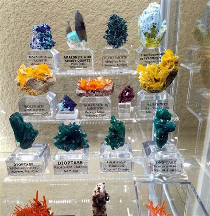 Where can I dig for gemstones in New Mexico?